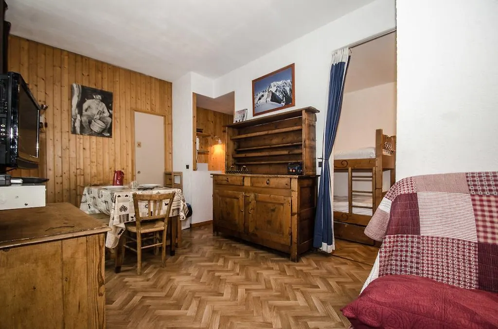 Apartment Le Carlton-5 By Interhome Chamonix