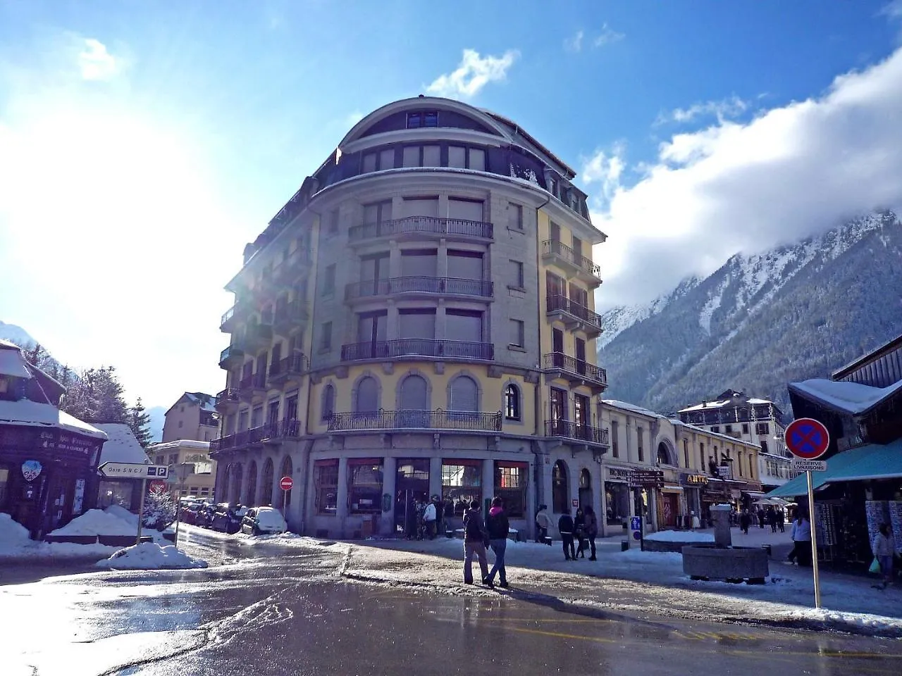 Apartment Le Carlton-5 By Interhome Chamonix
